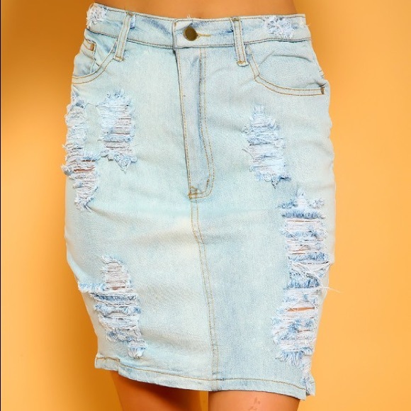 ARRIVED‼️Distressed Light Denim Jean Skirt 💙 - Picture 3 of 8